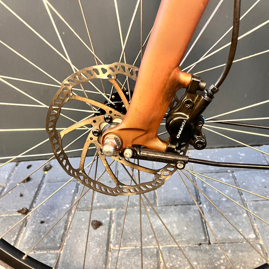 Sparta R5E – Hippe elektrische fiets met achterwielmotor en schijfremmen.