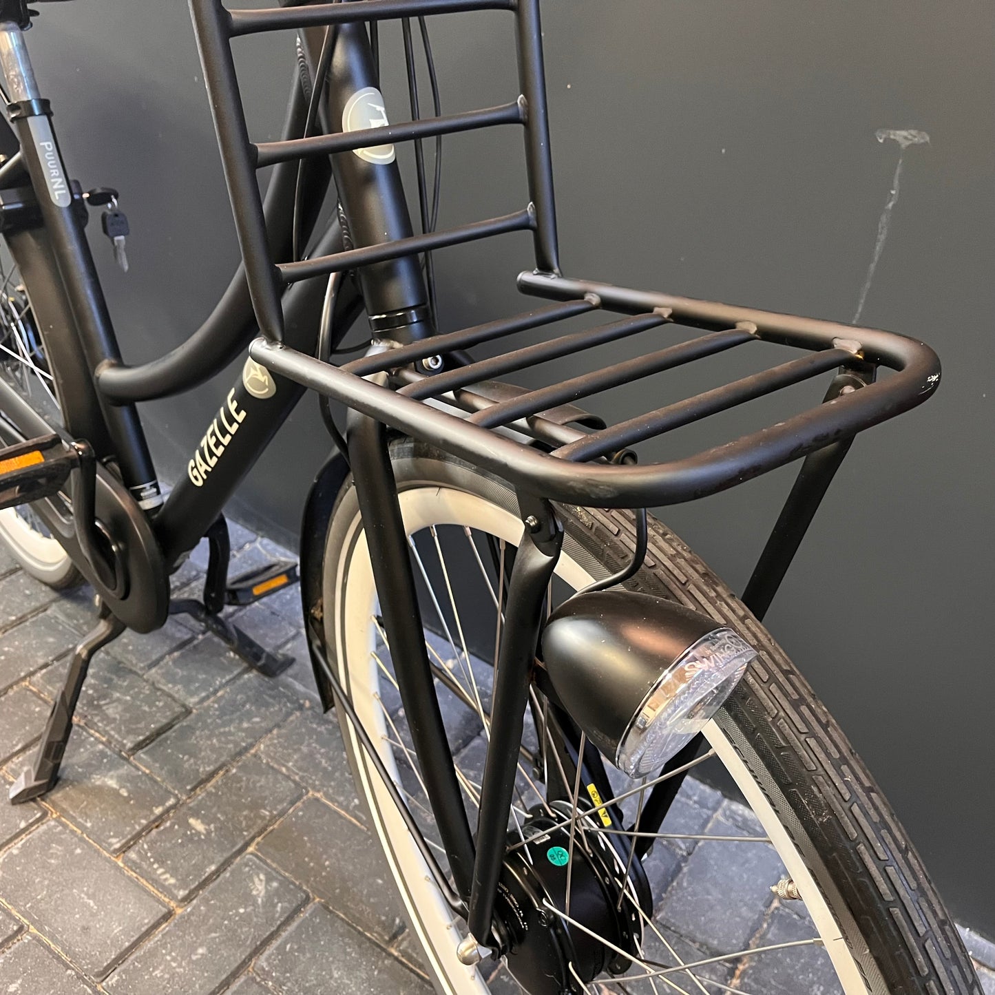 Bijna nieuwe Gazelle Puur NL transport fiets