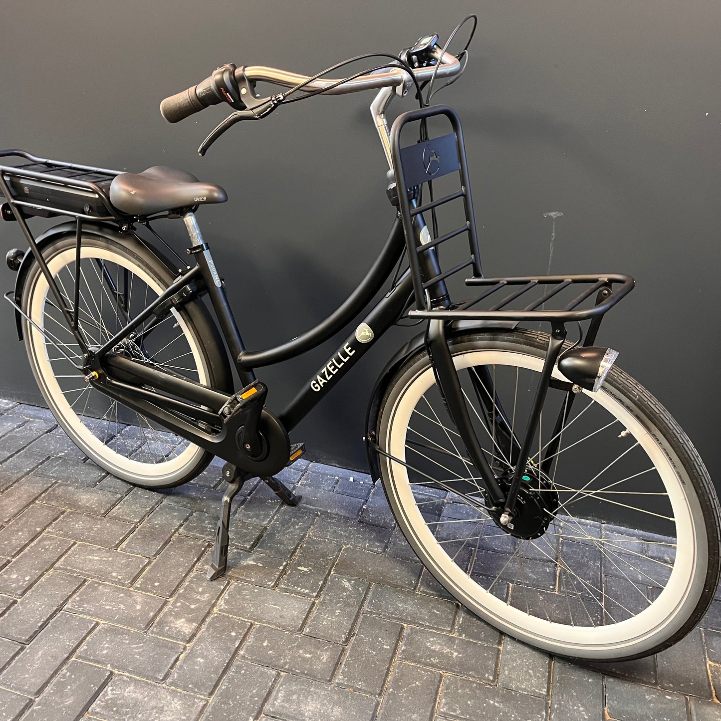 Bijna nieuwe Gazelle Puur NL transport fiets
