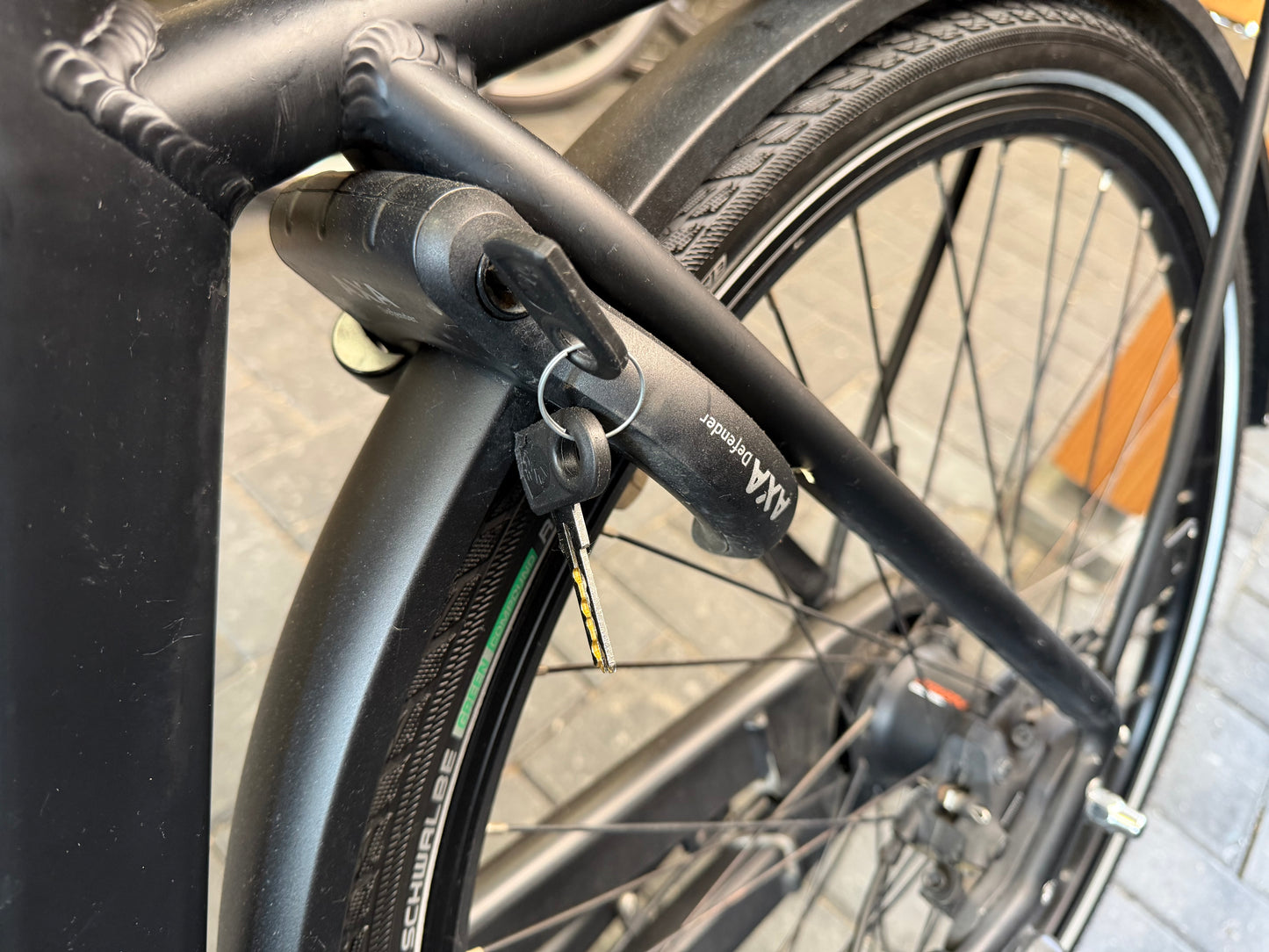Qwic Premium MN7D | Weinig km gelopen!