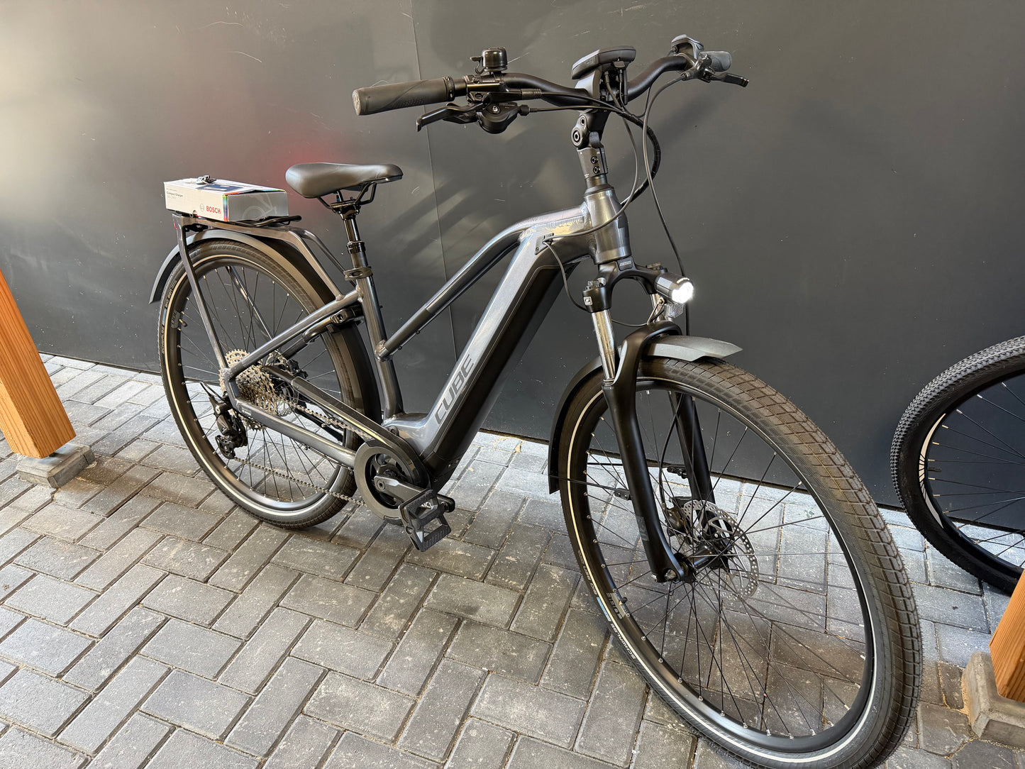 Cube Touring PRO | Bosch Performance Line