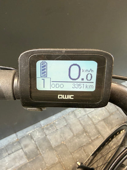 Qwic Premium MN7D | Weinig km gelopen!