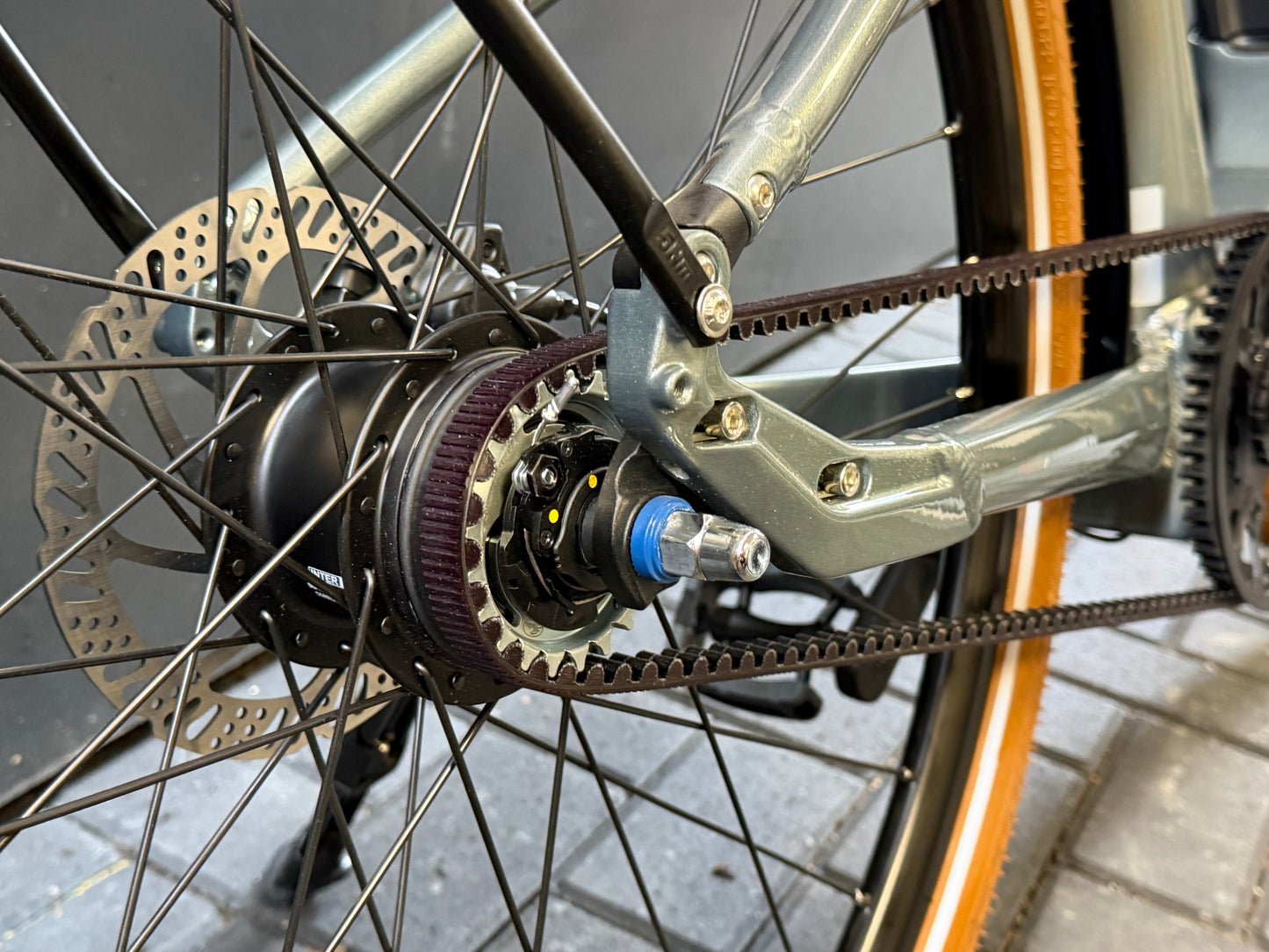 Nieuwe Stella Commuter – Belt Drive, 400W Accu, Nexus 7