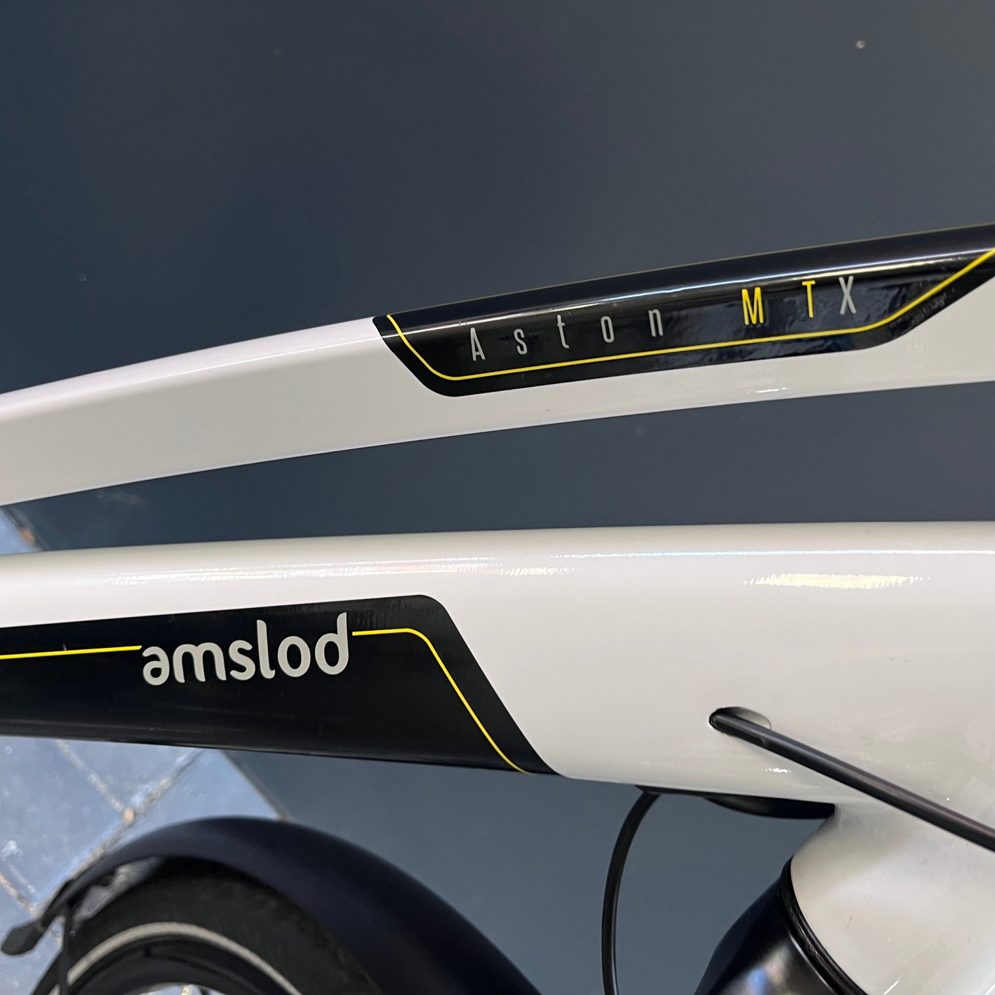 Amslod Aston MTX