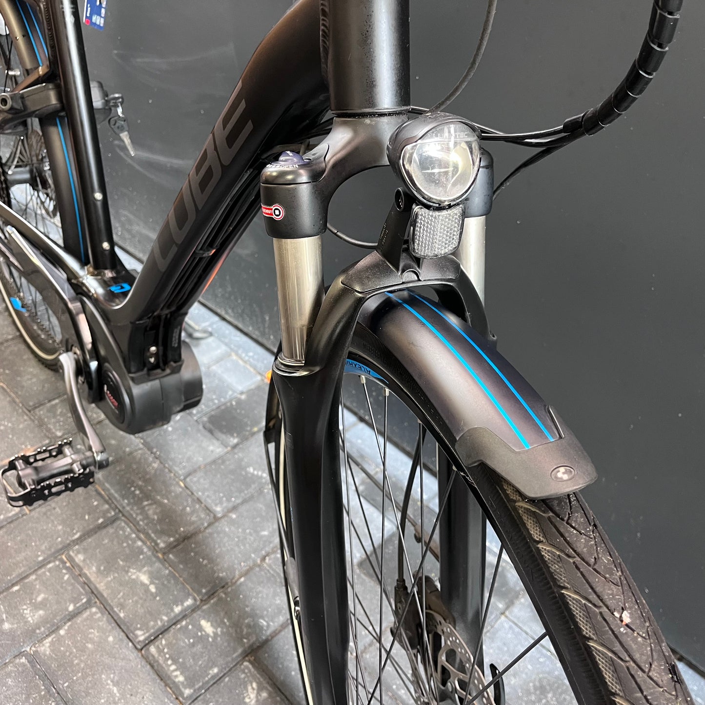 Prachtige Cube touring + Bosch performance Line middenmotor