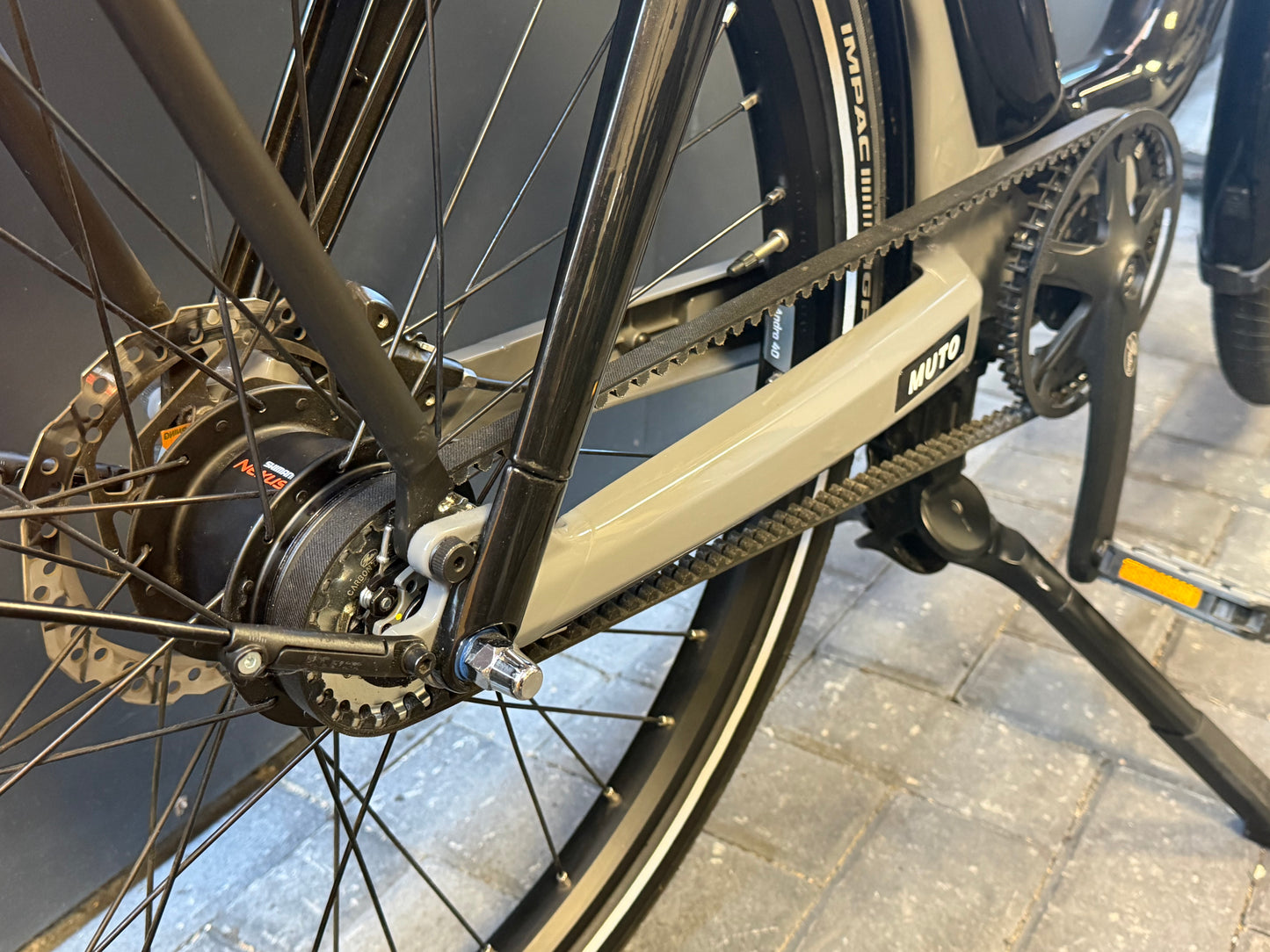 Stella Muto + Belt drive