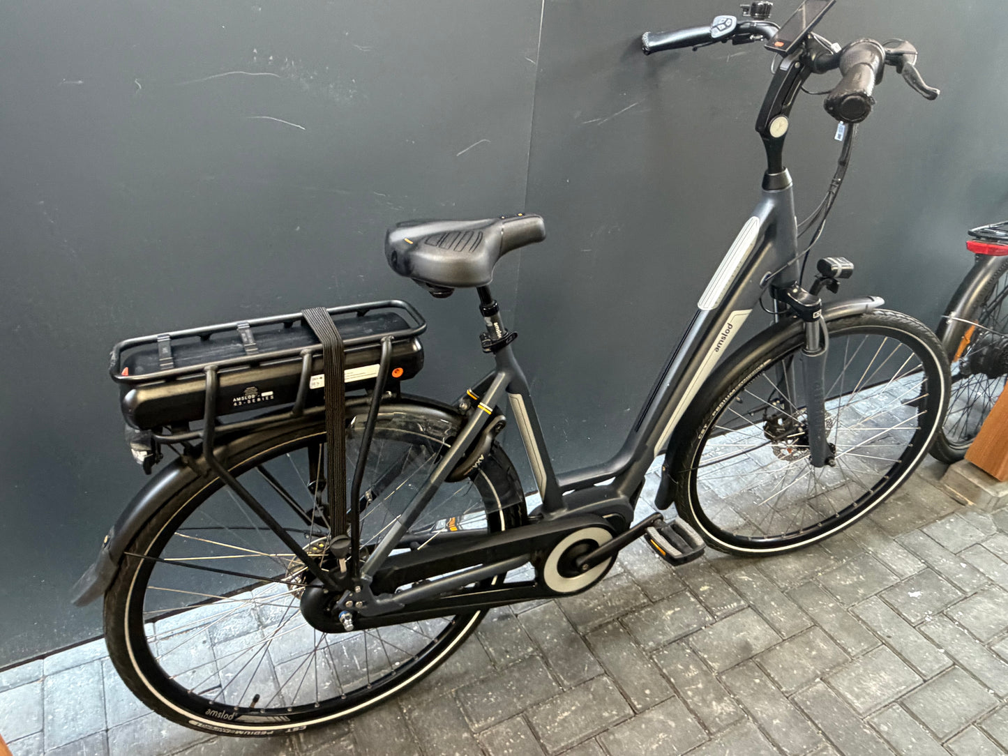 Amslod Wellington MTX 600 watt | 597km oud !