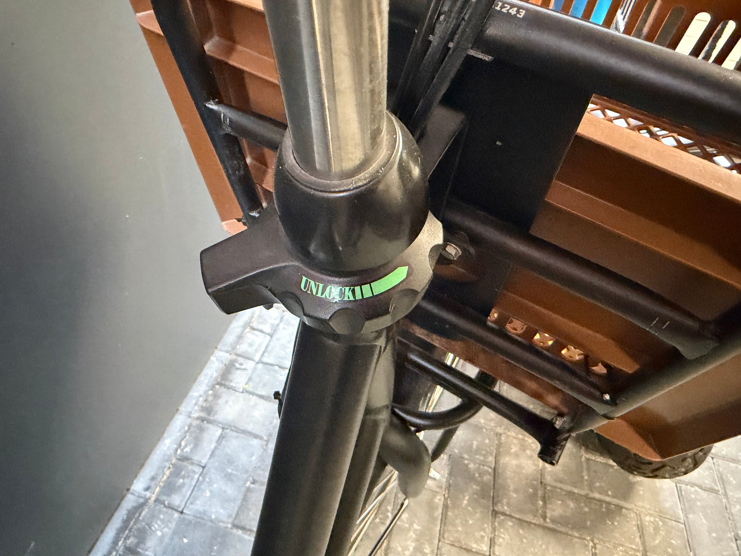 Jonge Cortina E-U4 + krachtige Middenmotor.