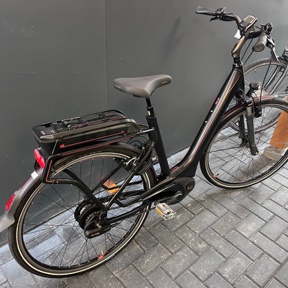 Prachtige Cube Touring Bosch middenmotor + automaat !